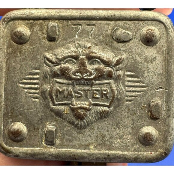 Vintage Master Lock Co. #77 Lion Head Padlock with 1 Key Works Milwaukee USA - Picture 2 of 7